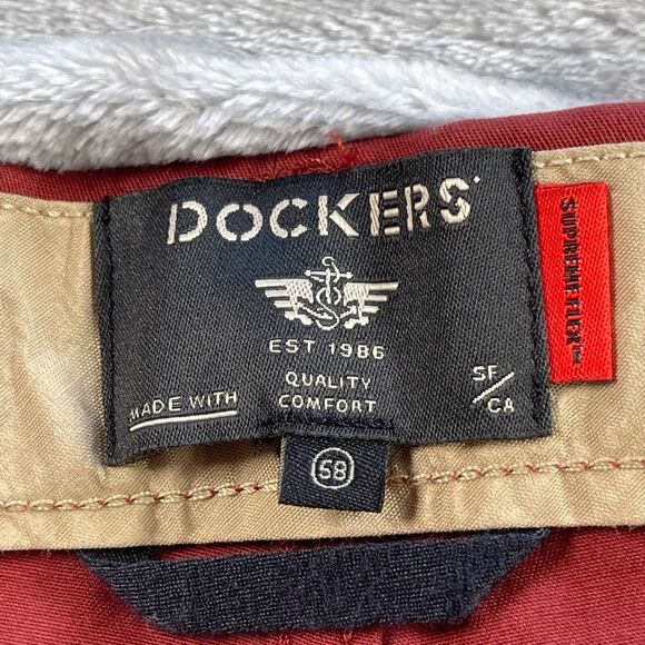 Dockers Shorts Mens 58 Red Ultimate Khaki Flat Front Supreme Flex 9" Inseam - Picture 8 of 16